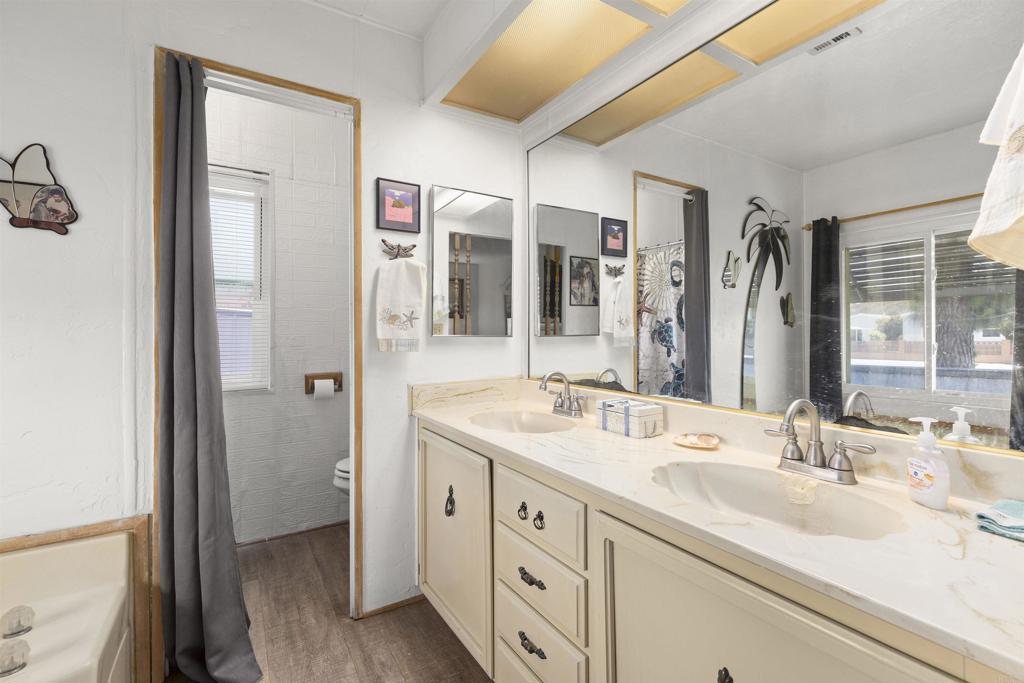 276 N EL CAMINO REAL 13