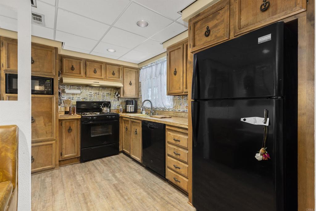 276 N EL CAMINO REAL 13