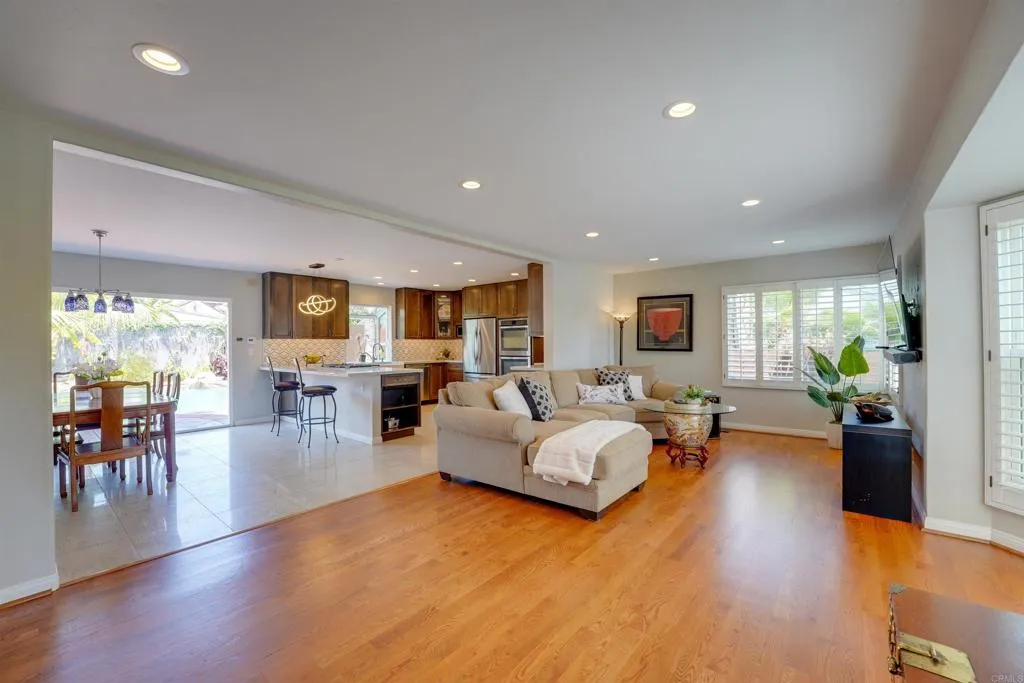 3322 Russell Street