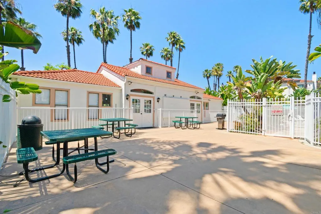 9418 Twin Trails Drive Unit 101