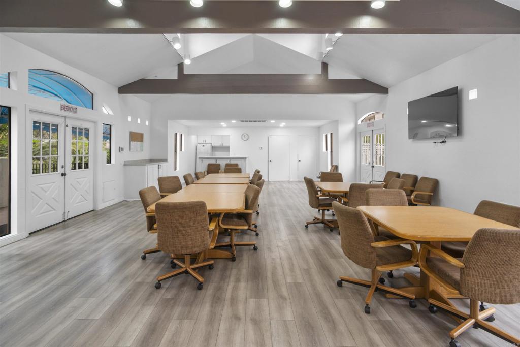 9418 Twin Trails Drive 101