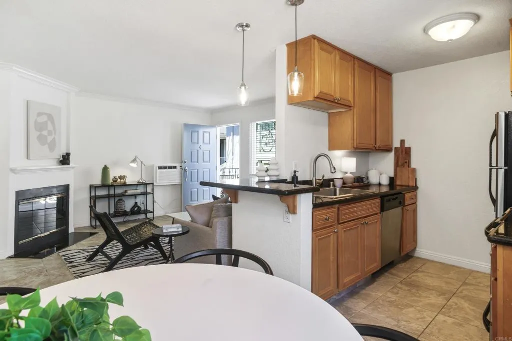 4209 Arizona St Unit 4