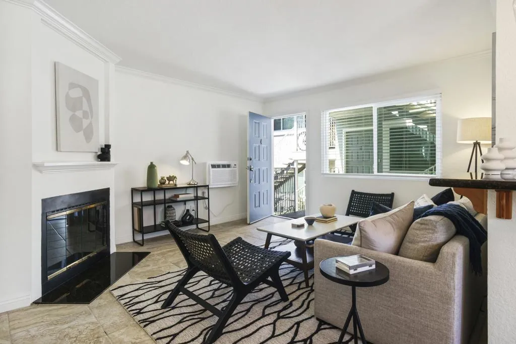 4209 Arizona St Unit 4