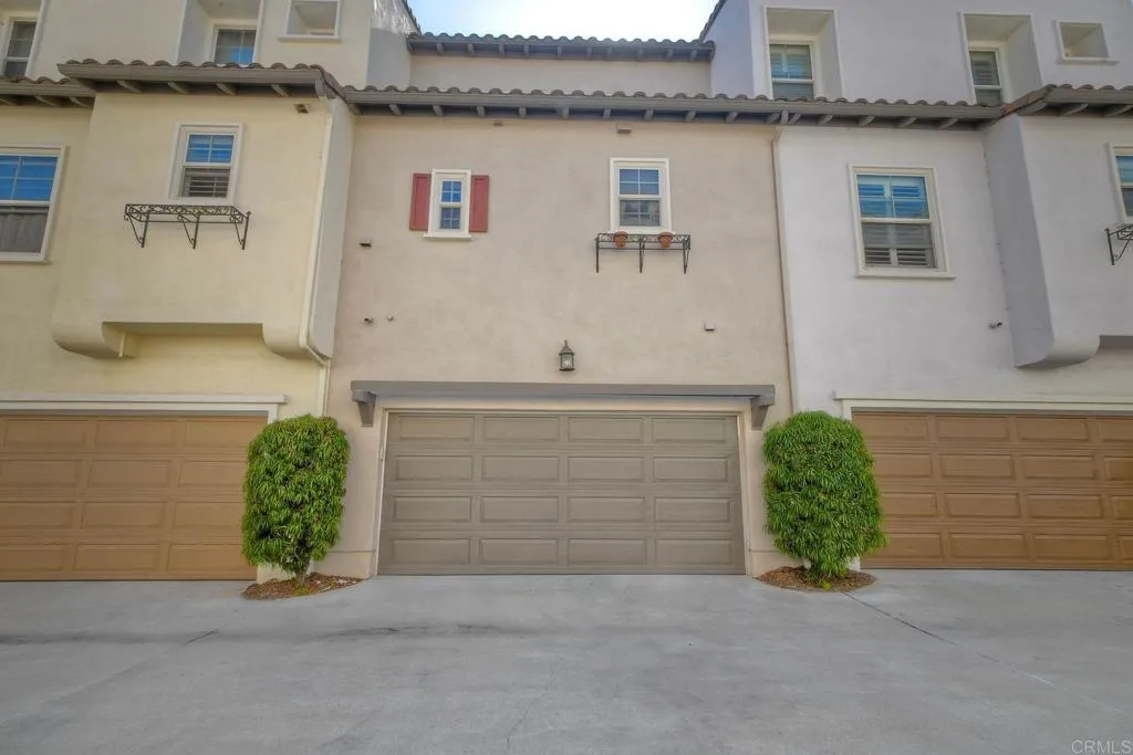 2160 Silverado Street