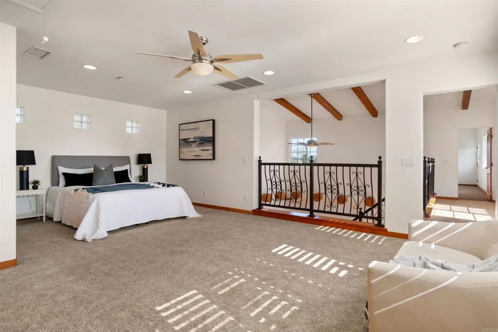 2320 Ivy Road, 92084