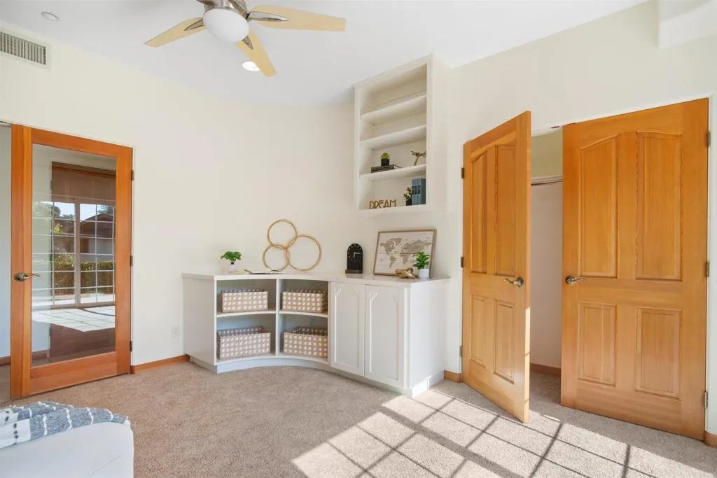 2320 Ivy Road, 92084