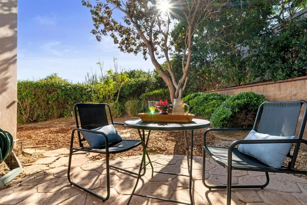 2320 Ivy Road, 92084