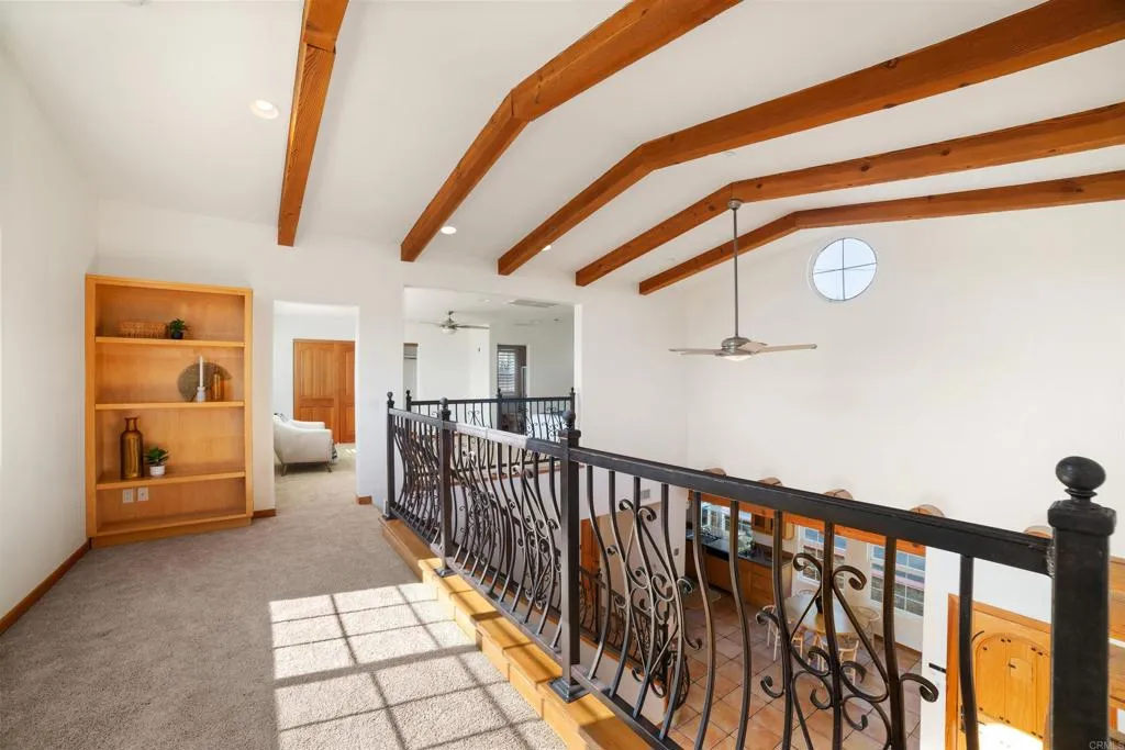 2320 Ivy Road, 92084