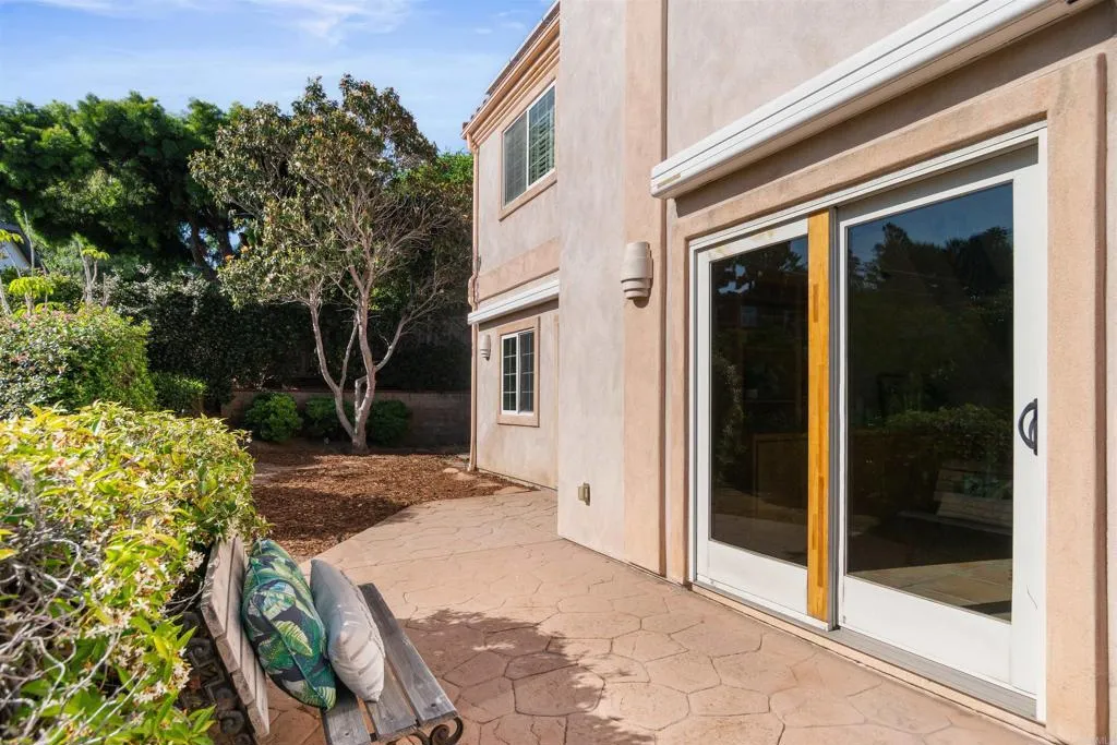 2320 Ivy Road, 92084