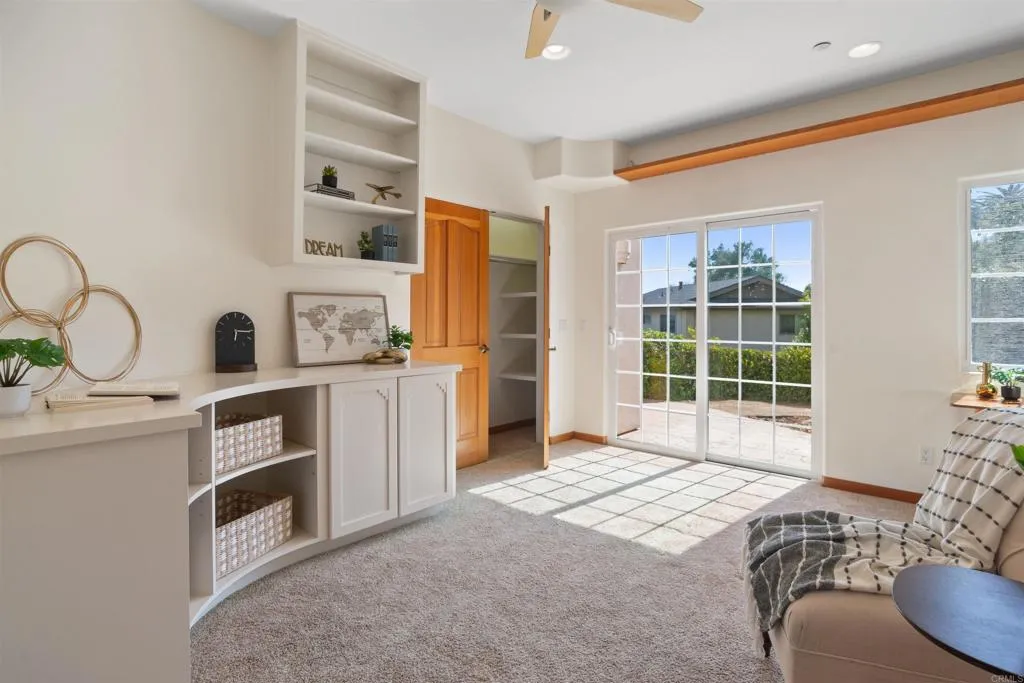 2320 Ivy Road, 92084