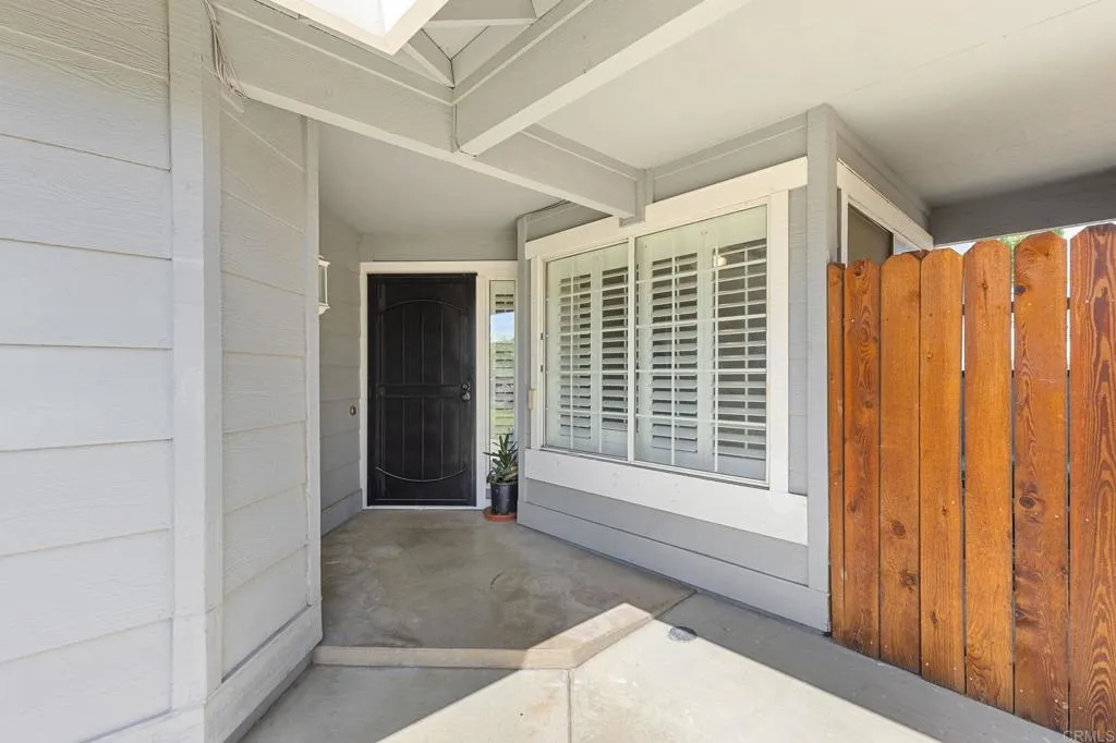 8041 Lomand Court, Sacramento