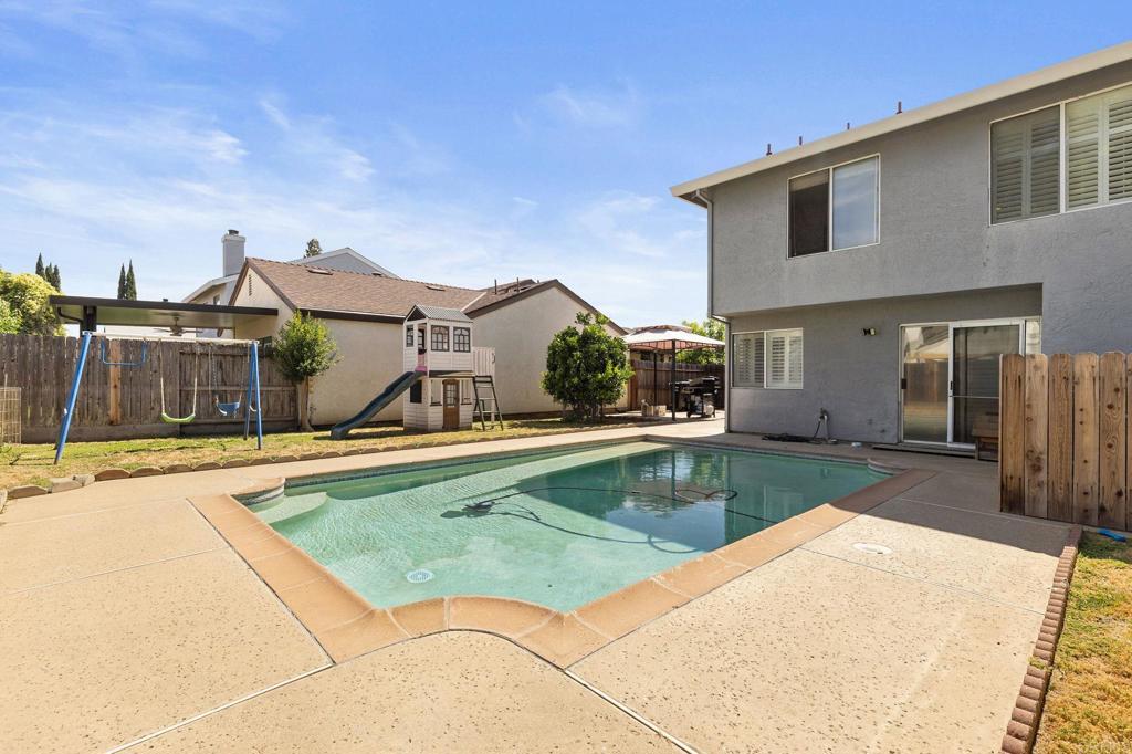 8041 Lomand Court