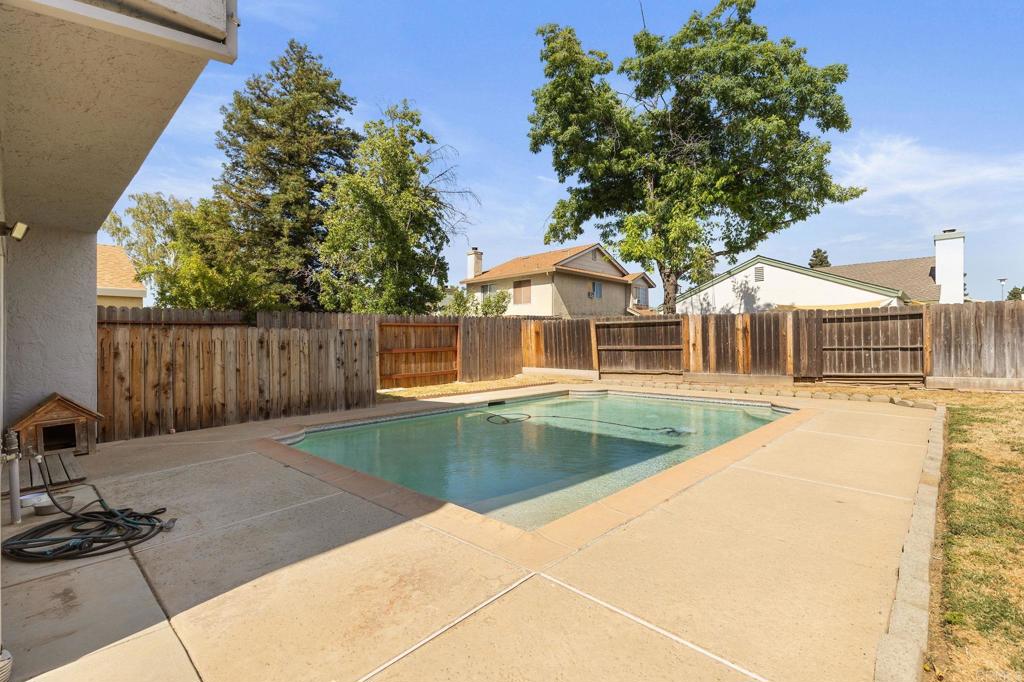 8041 Lomand Court
