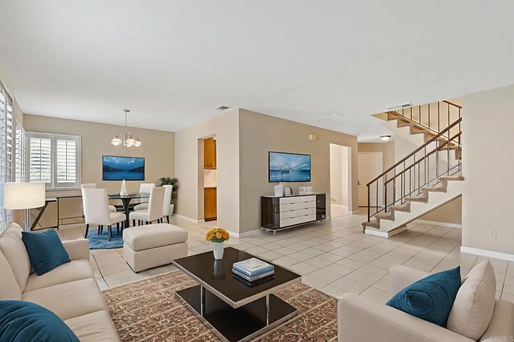 8041 Lomand Court, Sacramento