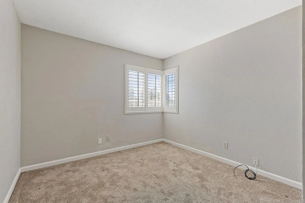 8041 Lomand Court, Sacramento