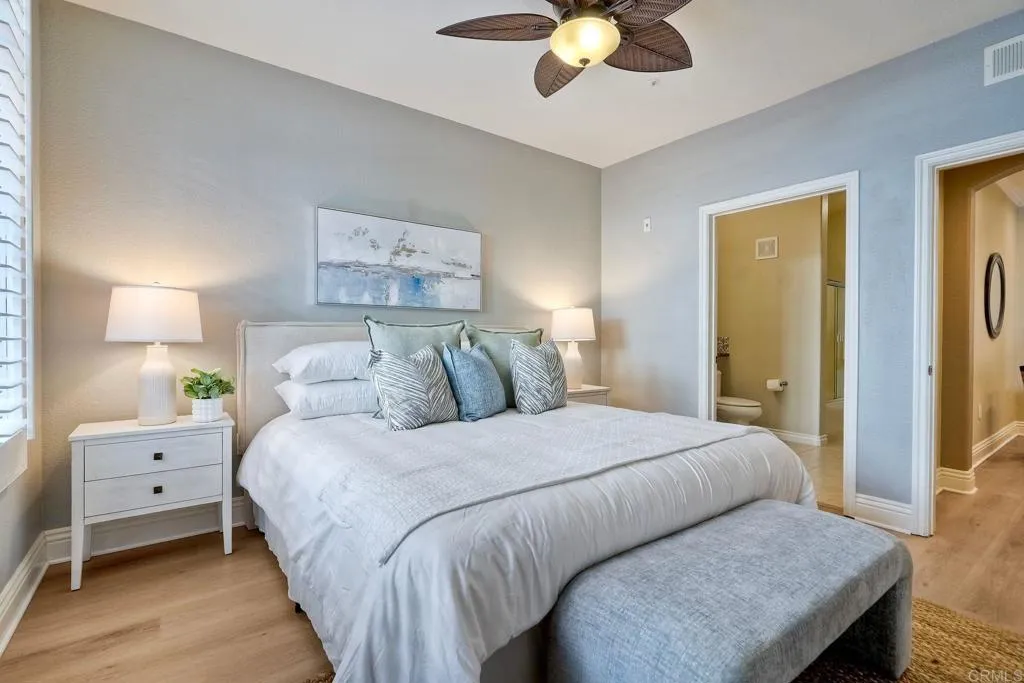 9263 Regents Road Unit B106