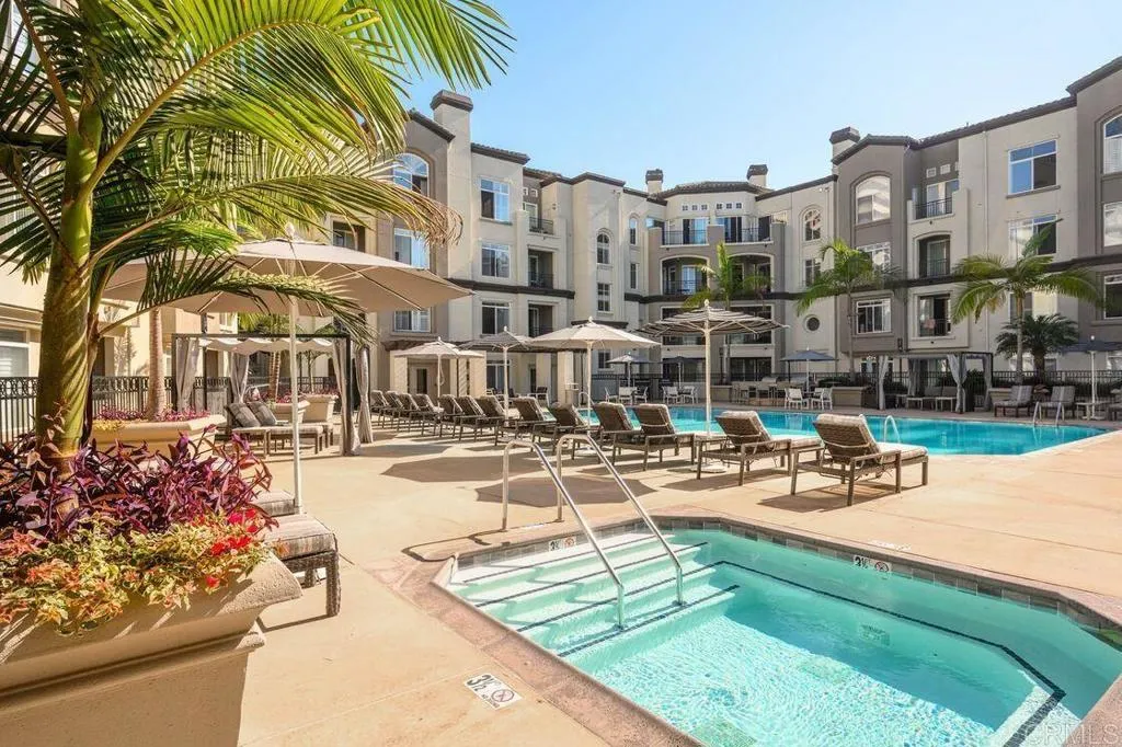 9263 Regents Road Unit B106