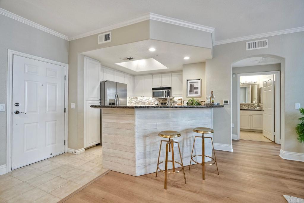 9263 Regents Road B106