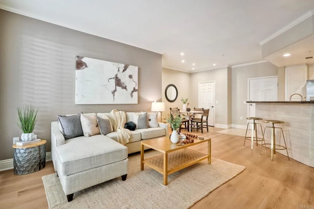 9263 Regents Road Unit B106