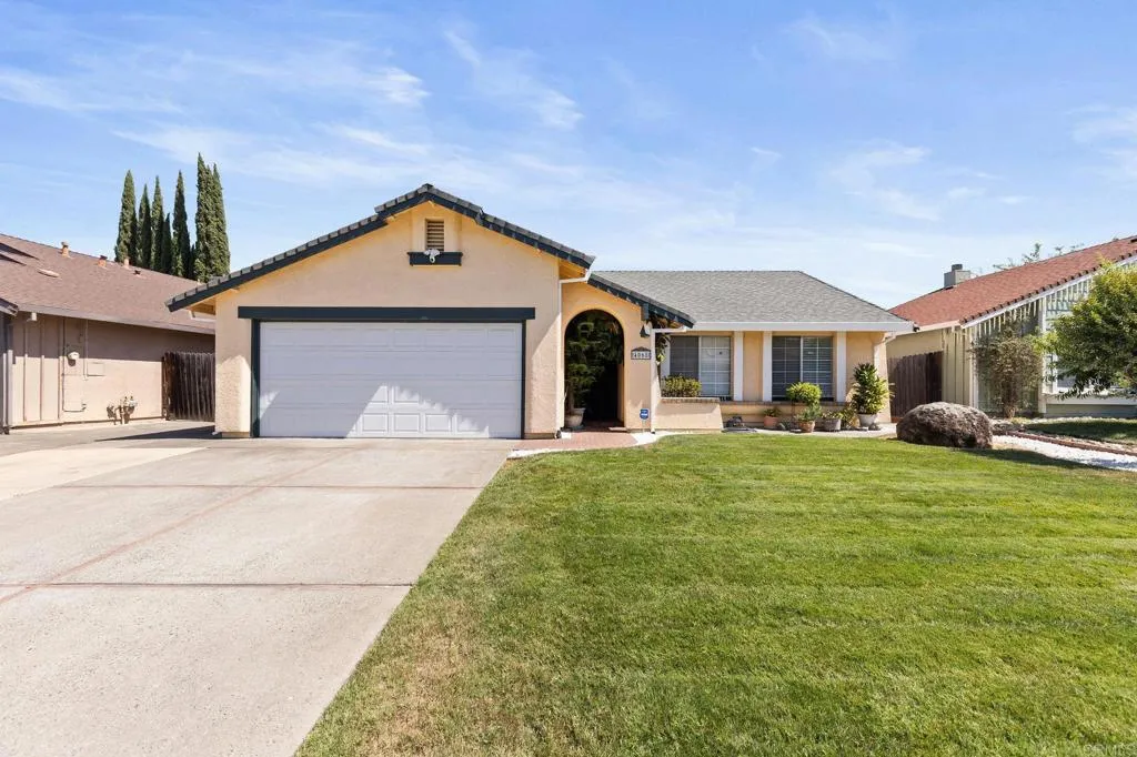 4068 De La Vina Way