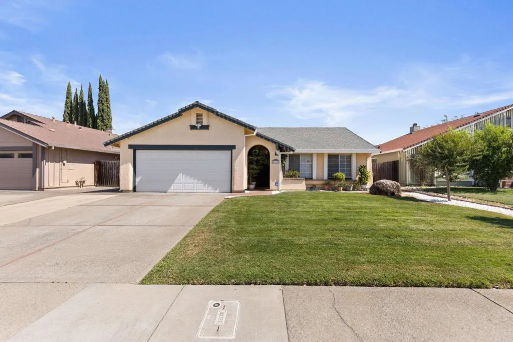 4068 De La Vina Way