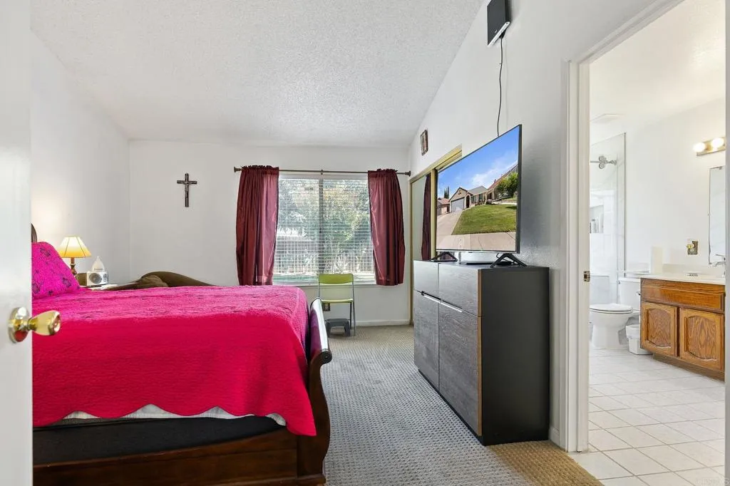 4068 De La Vina Way