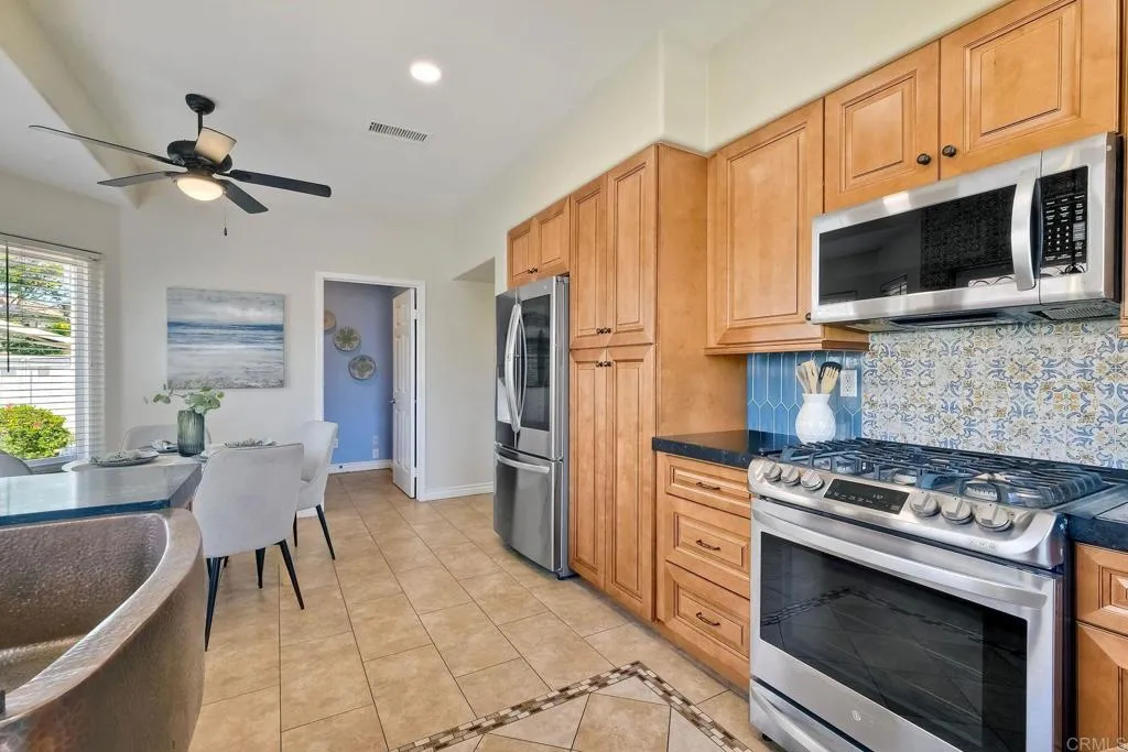 4956 Lamia Way