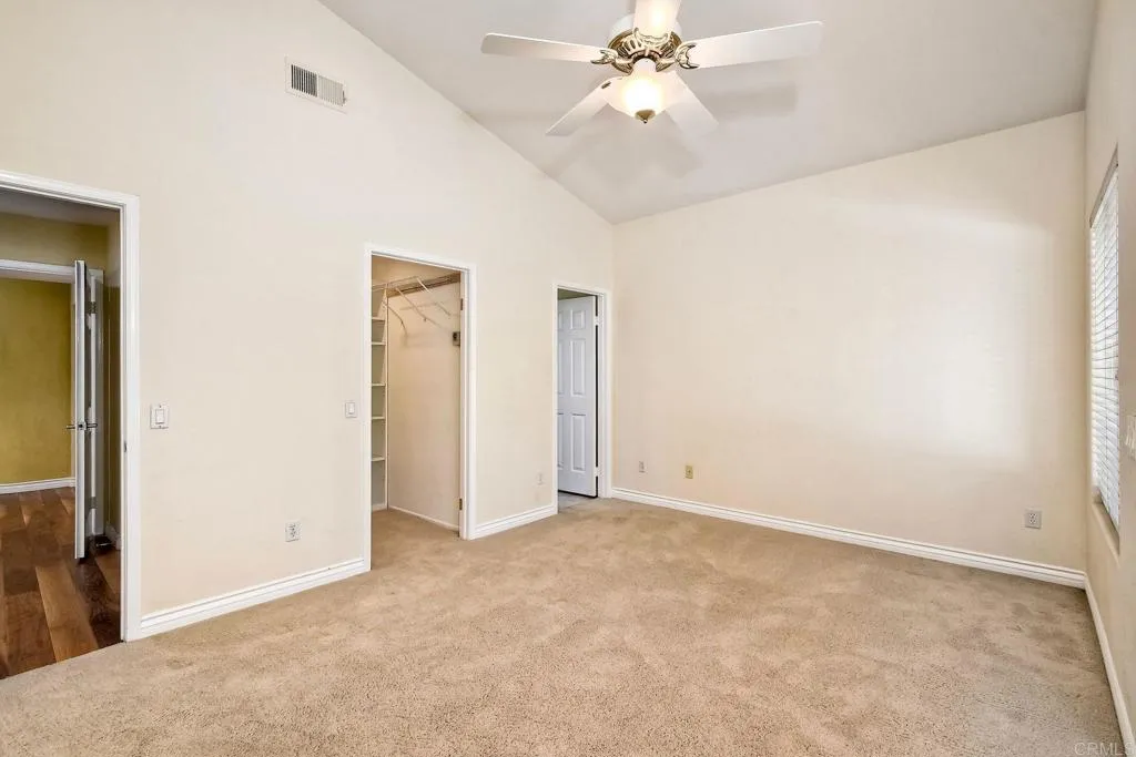 4956 Lamia Way