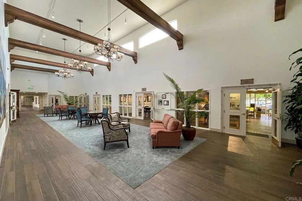 4956 Lamia Way