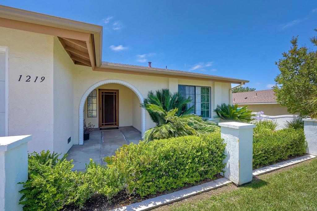 1219 Paseo Hermosa