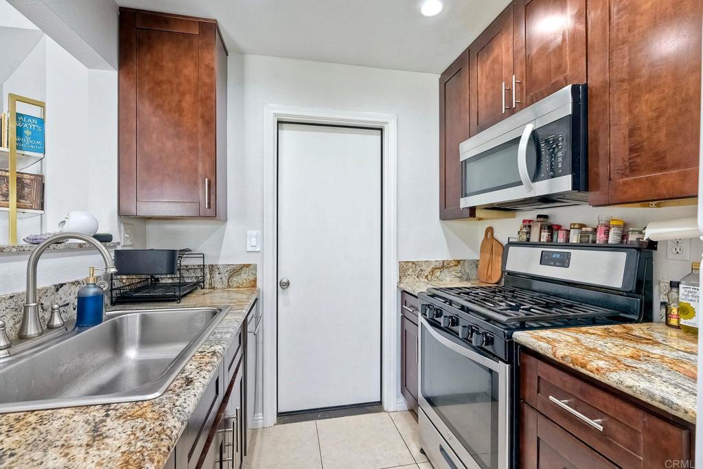 1219 Paseo Hermosa