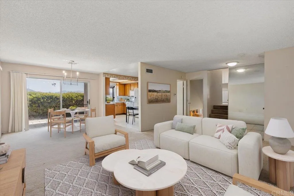 1477 Glen Avon