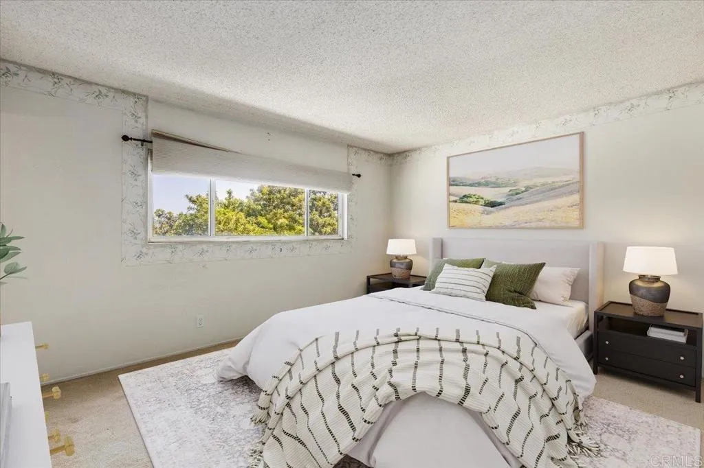 1477 Glen Avon
