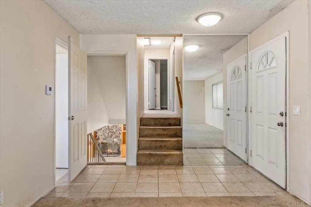 1477 Glen Avon