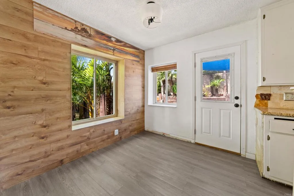 2324 Greenbrier Drive