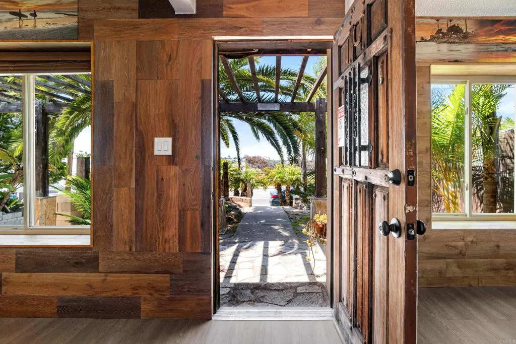 2324 Greenbrier Drive