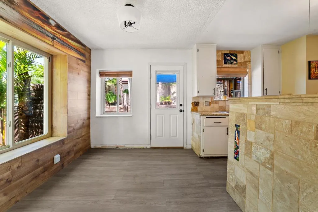 2324 Greenbrier Drive