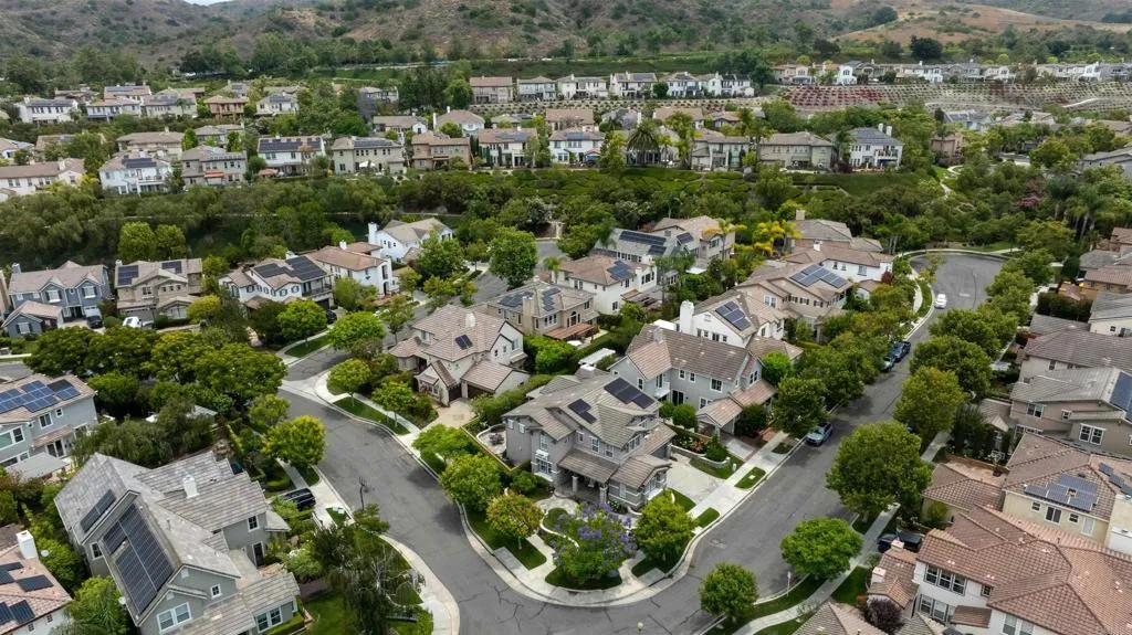 15 Pleasanton Lane