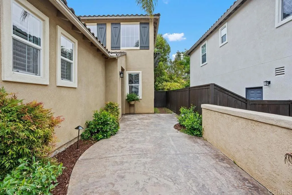 1709 Weatherwood Court