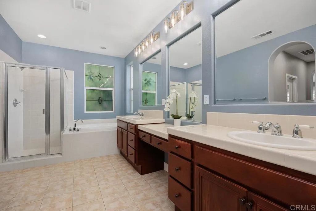 1709 Weatherwood Court