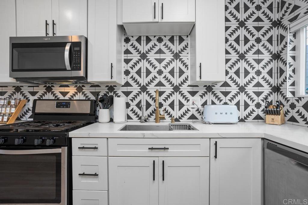 803 S Pacific Street 1