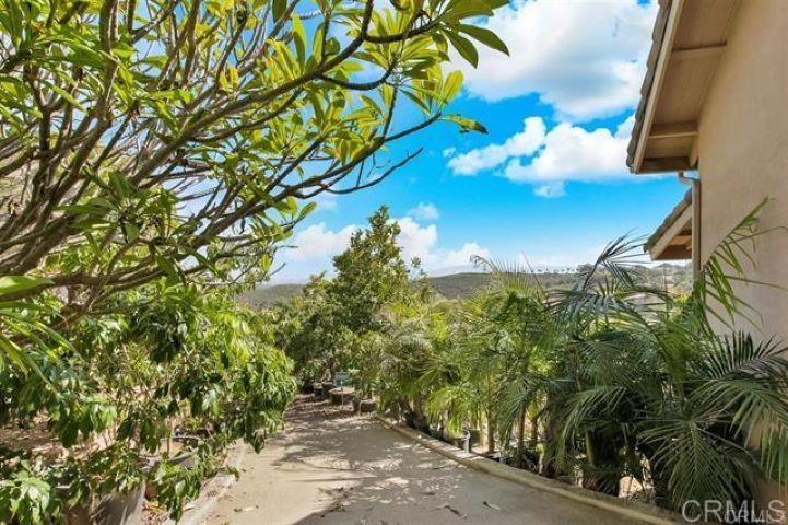 2081 Elevado Road