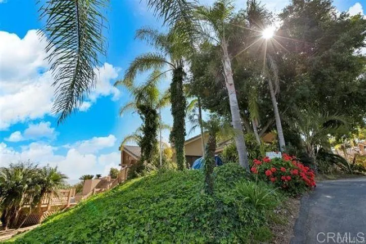 2081 Elevado Road
