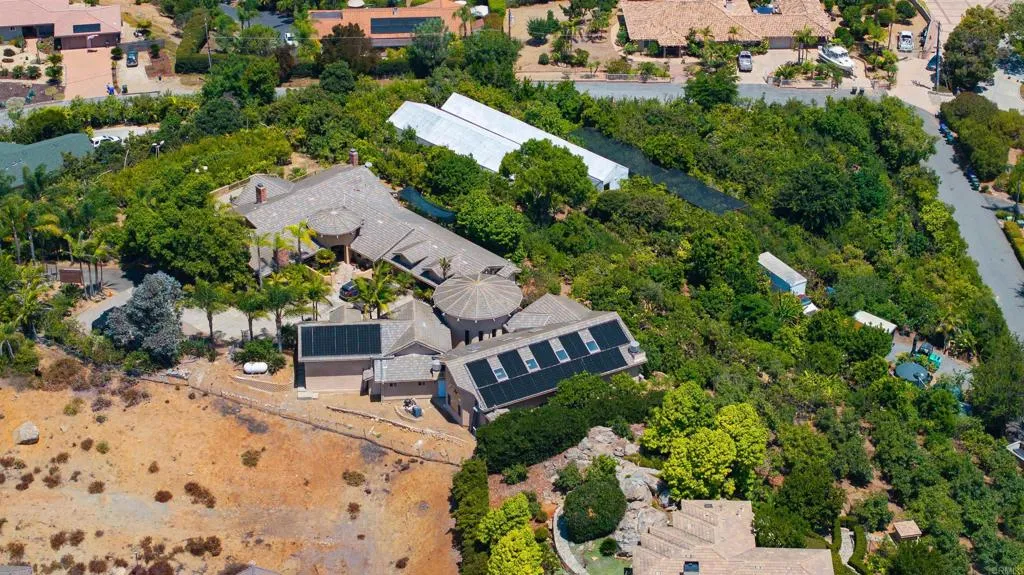 2081 Elevado Road