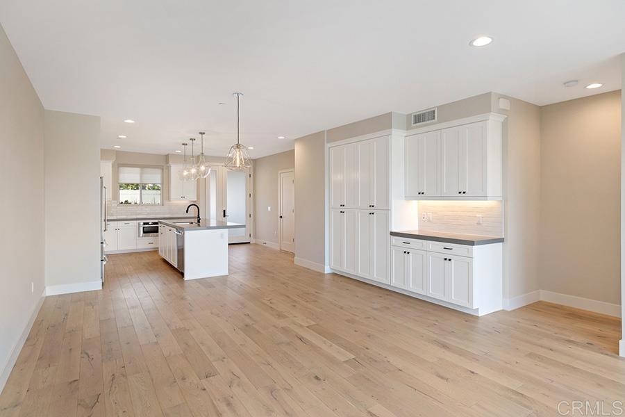 723 Grand