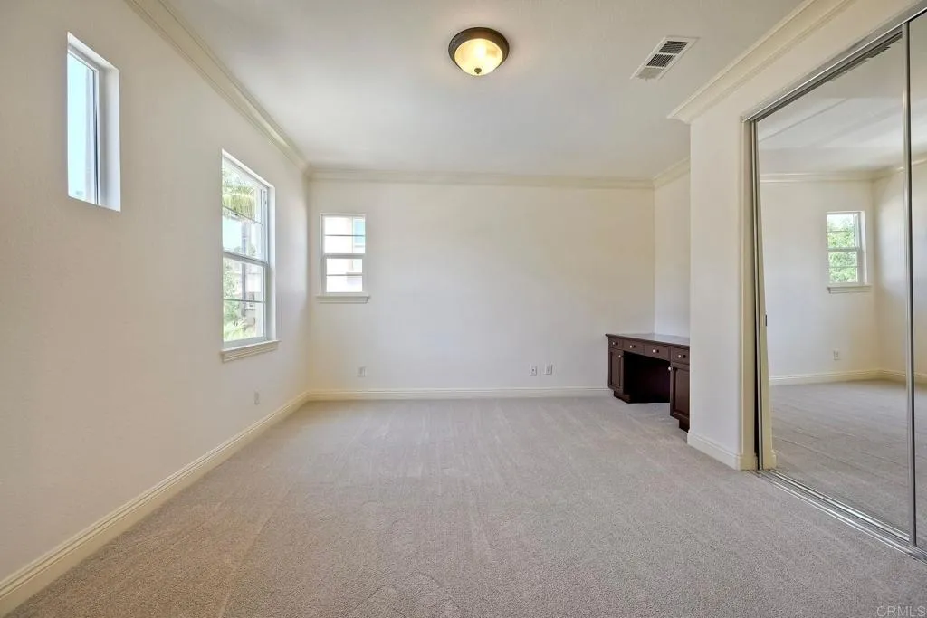 6388 Huntington Drive