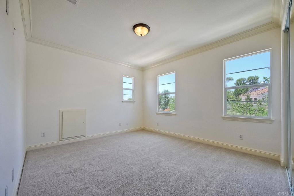 6388 Huntington Drive