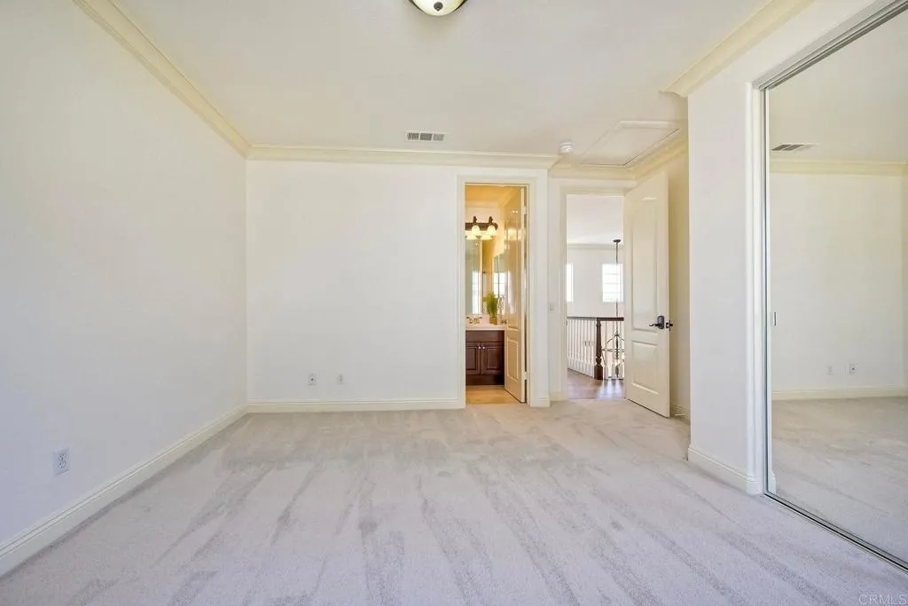 6388 Huntington Drive