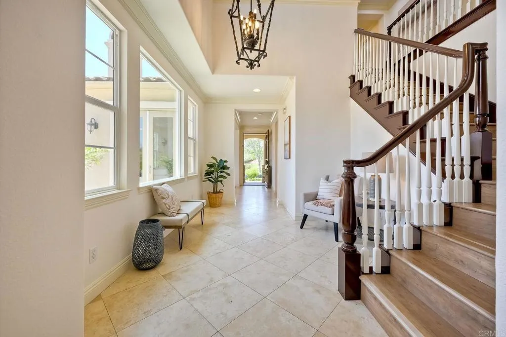 6388 Huntington Drive