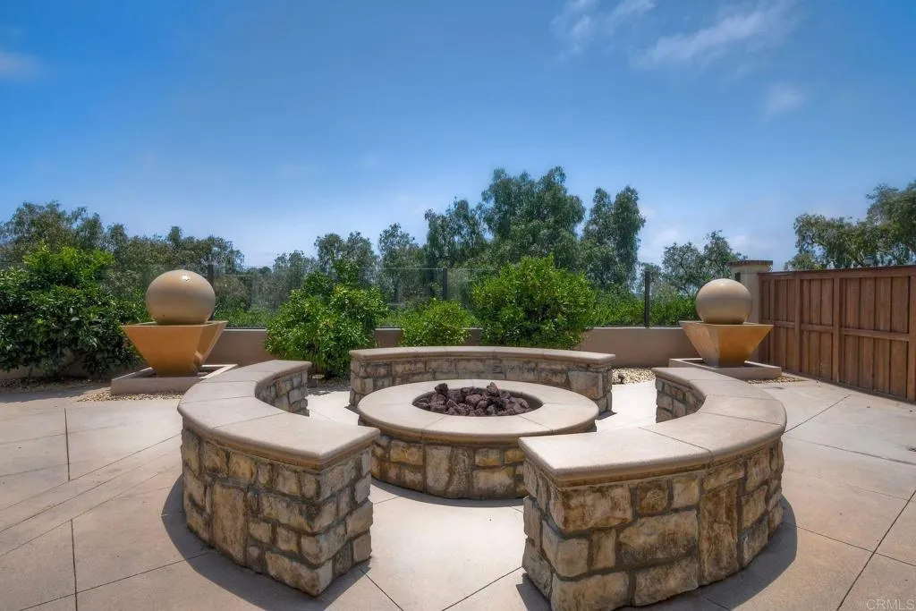 6388 Huntington Drive